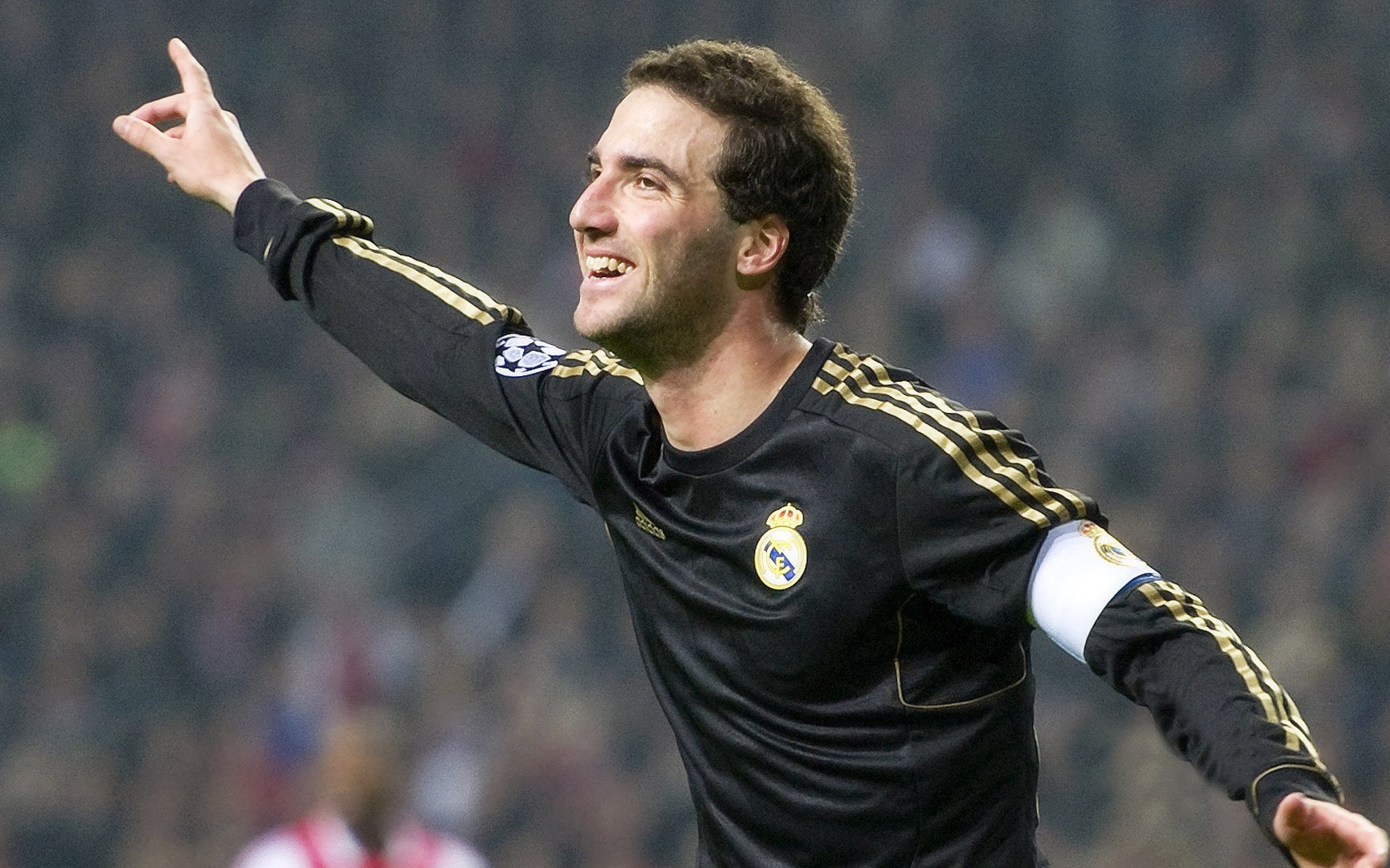 蓝军逆转映照赛场铁律，绝境方见真王者，劳塔罗F1首战诠释掌控力