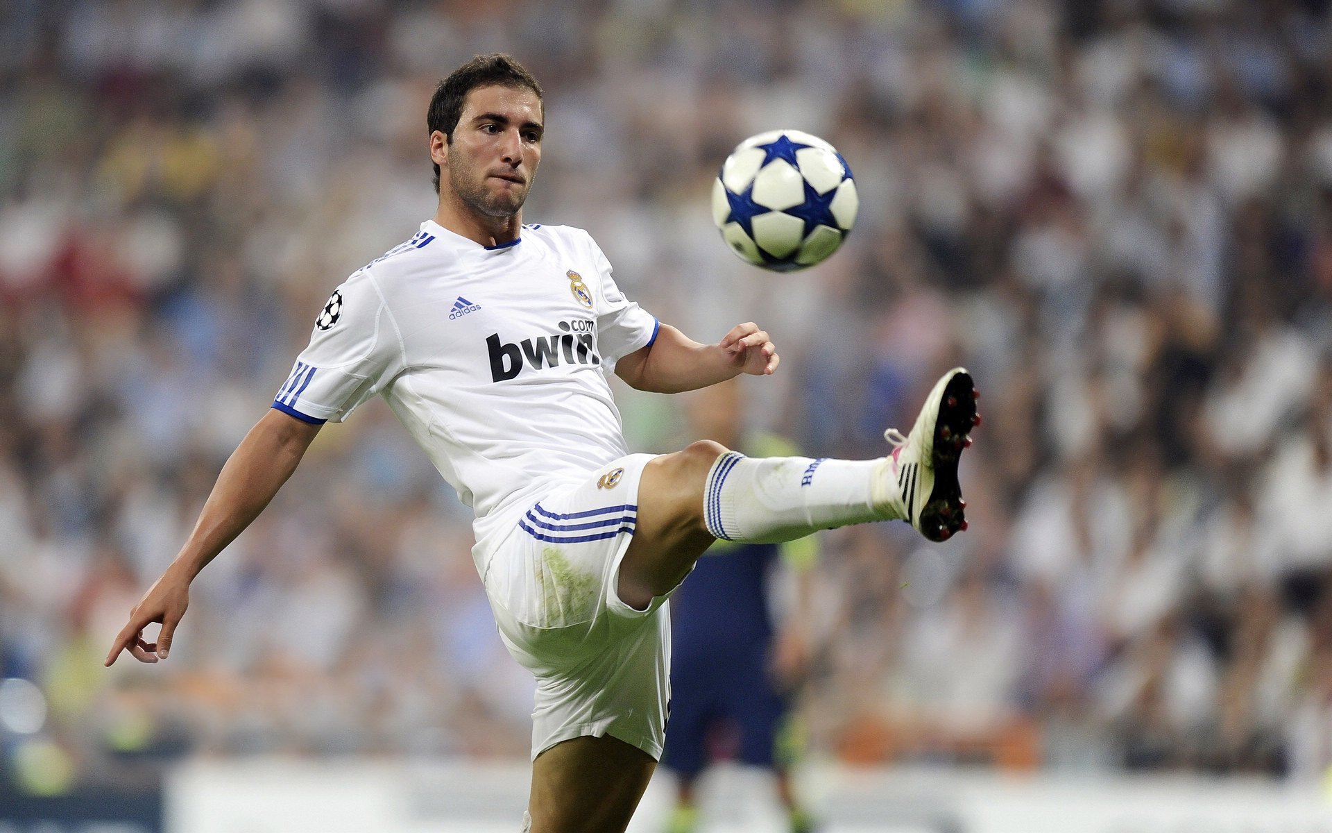 尼斯加时取胜玻利维亚,孔德成为关键先生,足球场上的小人物与历史暗流